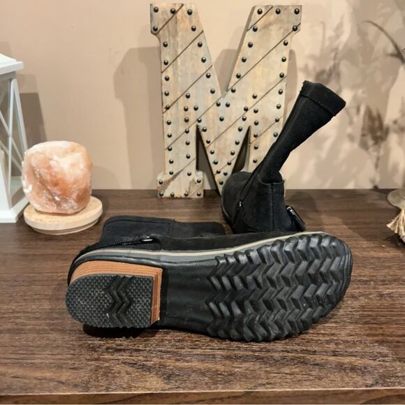 Sorel Slim Shortie Waterproof Boots Size 8.5 EUC - Picture 9 of 12